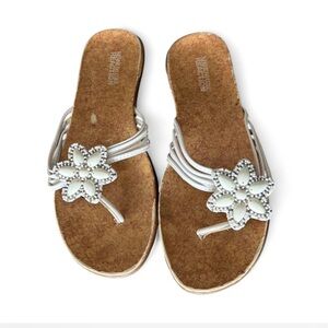 Kenneth Cole Reaction White Floral Sandals